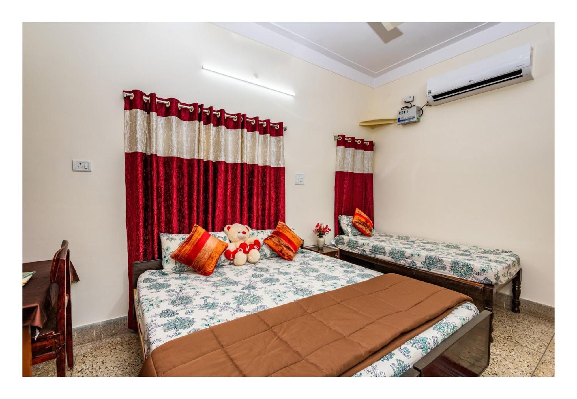 Jaiswal Homestay Dzsabalpur Kültér fotó